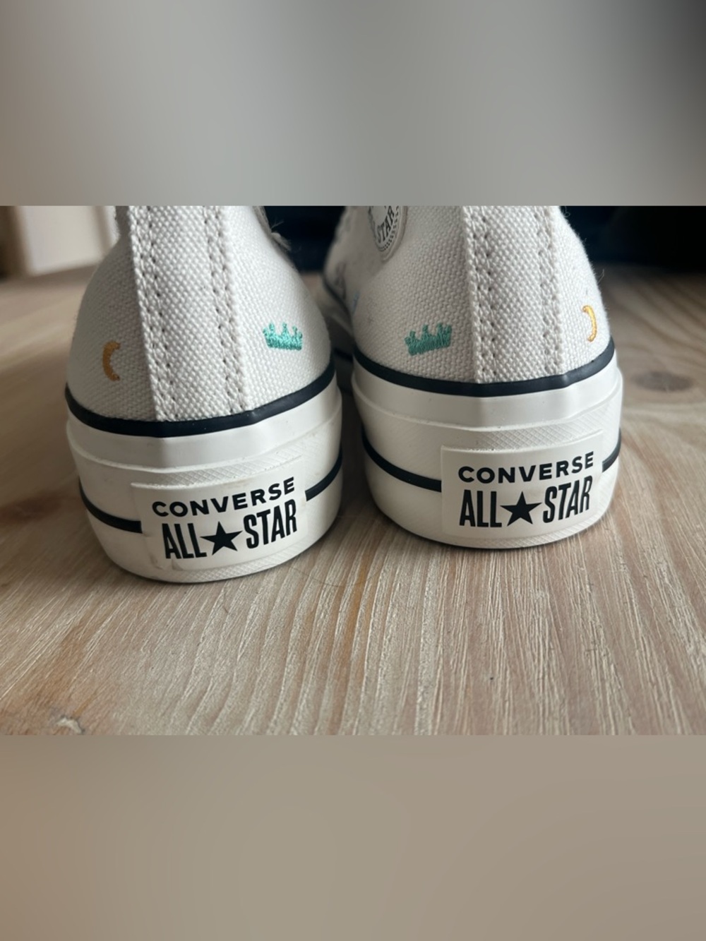 Chuck Taylor All Star Lift Platform Embroidered Doodles Sneakers Women 6.5 - Picture 5 of 15